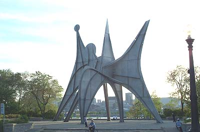 La sculpture l'Homme de Calder